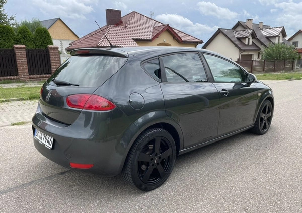 Seat Leon cena 30900 przebieg: 187418, rok produkcji 2011 z Nidzica małe 781